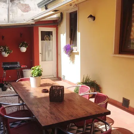 Casa Mario Dei Pini * Viareggio