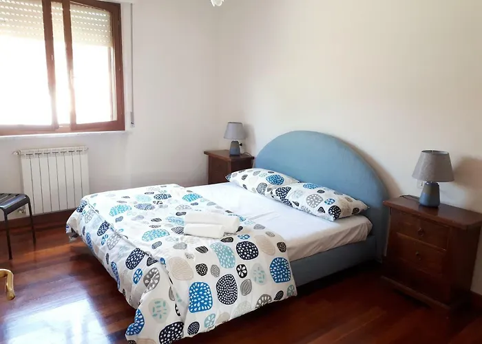 Casa Mario Dei Pini * Viareggio