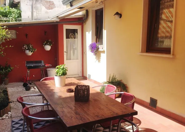 Casa Mario Dei Pini * Viareggio