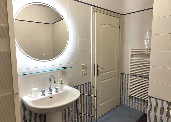 Casa Mario Dei Pini * Viareggio