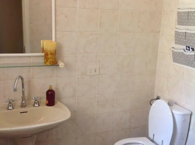 Casa Mario Dei Pini * Viareggio