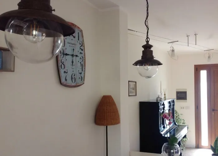 Semesterbostad Casa Mario Dei Pini